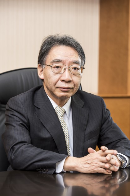 学長 祖父江 憲治