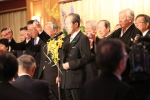 乾杯　齋藤　和好　岩手医科大学同窓会圭陵会会長